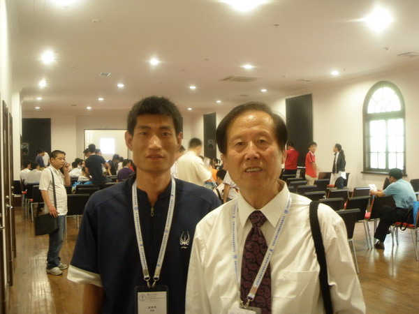 与兽医泰斗王春敖教授合影上海2009-05-12